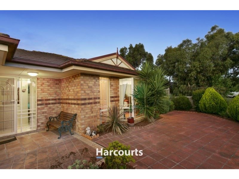 44 Miralie Way, Cranbourne West VIC 3977
