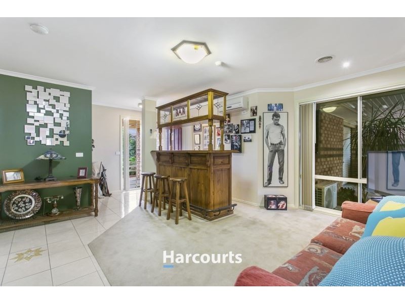 44 Miralie Way, Cranbourne West VIC 3977