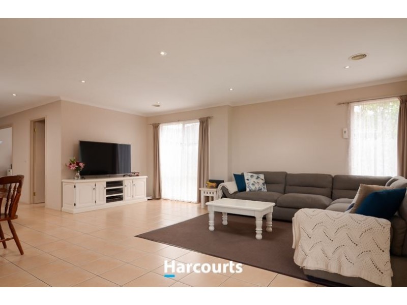 52 Community Parade, Narre Warren South VIC 3805