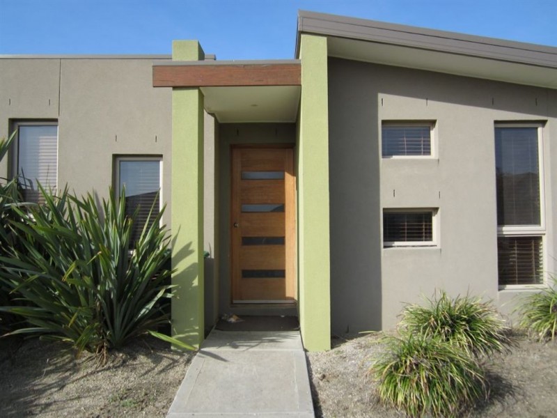 23 Pepperbush Circuit, Cranbourne VIC 3977