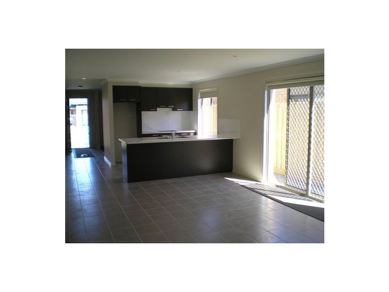 23 Pepperbush Circuit, Cranbourne VIC 3977