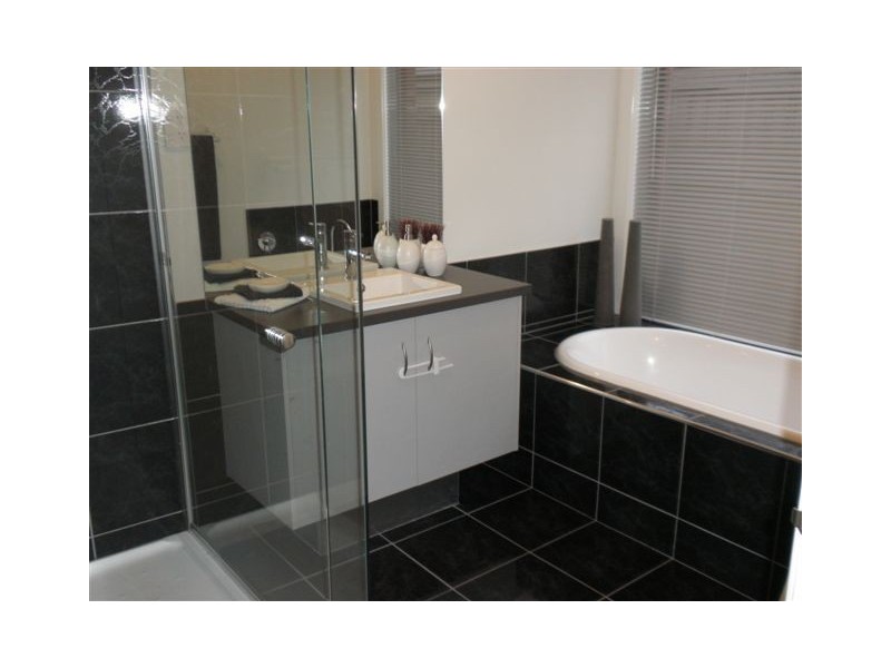 21 Ridgemont Drive, Berwick VIC 3806