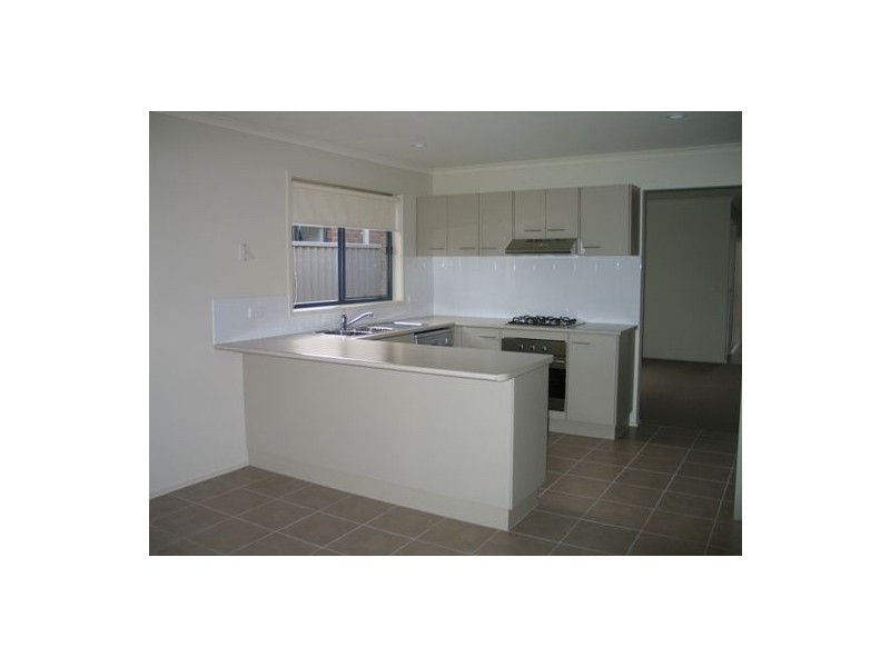 13 Tyndall Street, Cranbourne VIC 3977