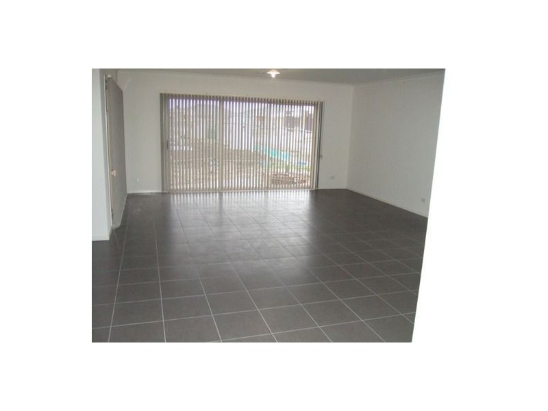 4 Benbrook Place, Lyndhurst VIC 3975