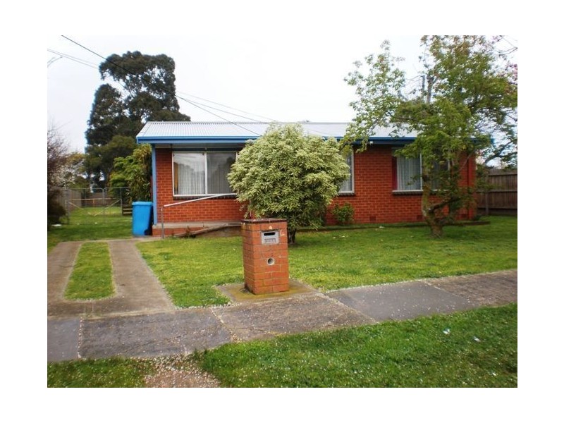 4 Stawell Street, Cranbourne VIC 3977