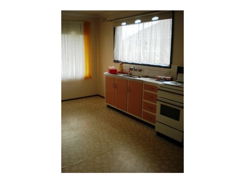 4 Stawell Street, Cranbourne VIC 3977