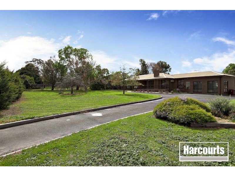 240 Narre Warren Cranbourne Rd, Narre Warren South VIC 3805