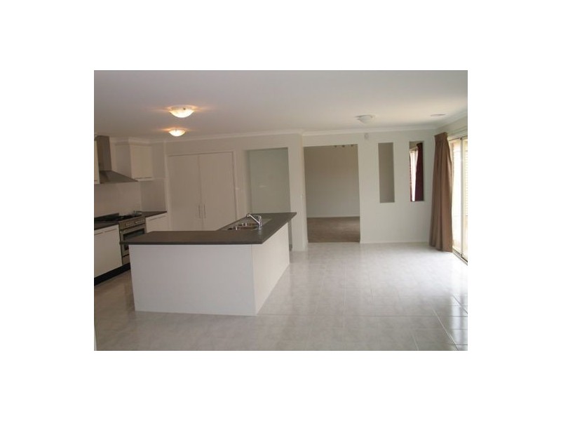 36 Norwegian Way, Narre Warren South VIC 3805