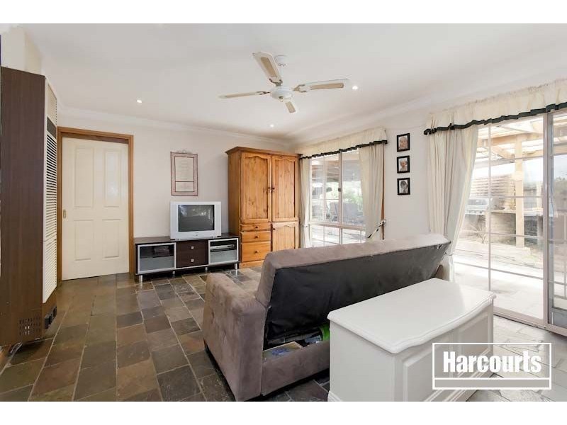 15 Glencairn Avenue, Hallam VIC 3803