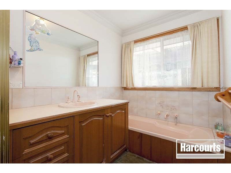 15 Glencairn Avenue, Hallam VIC 3803