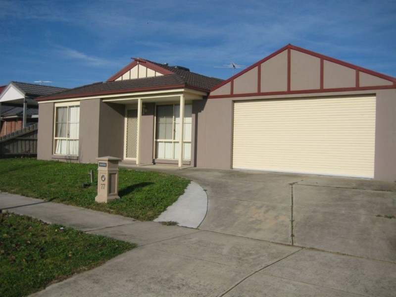 77 Laura Drive, Hampton Park VIC 3976