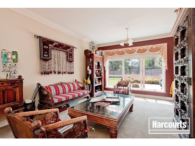 16 Mandurah Chase, Berwick VIC 3806