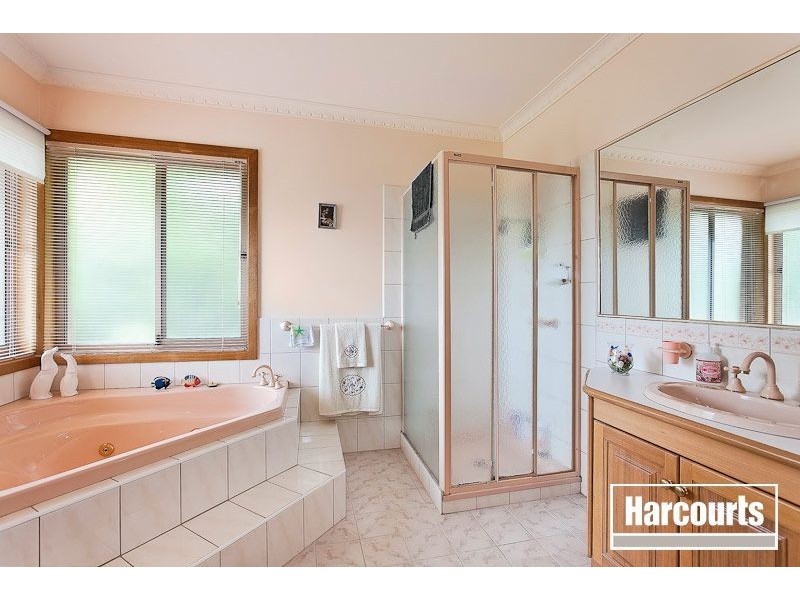 1 Maclaine Court, Narre Warren North VIC 3804