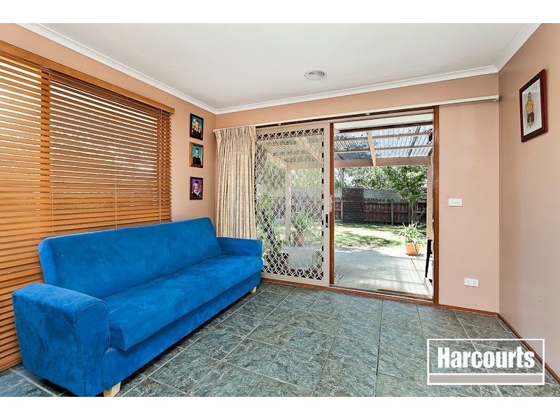 2 England Walk, Narre Warren South VIC 3805
