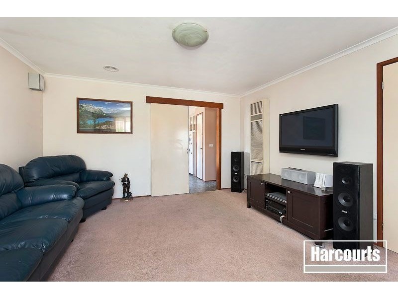 2 England Walk, Narre Warren South VIC 3805