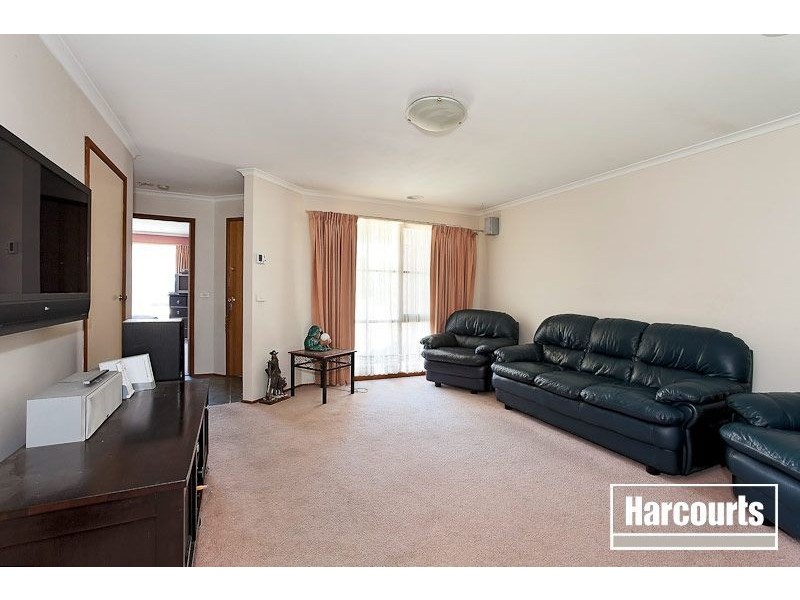 2 England Walk, Narre Warren South VIC 3805