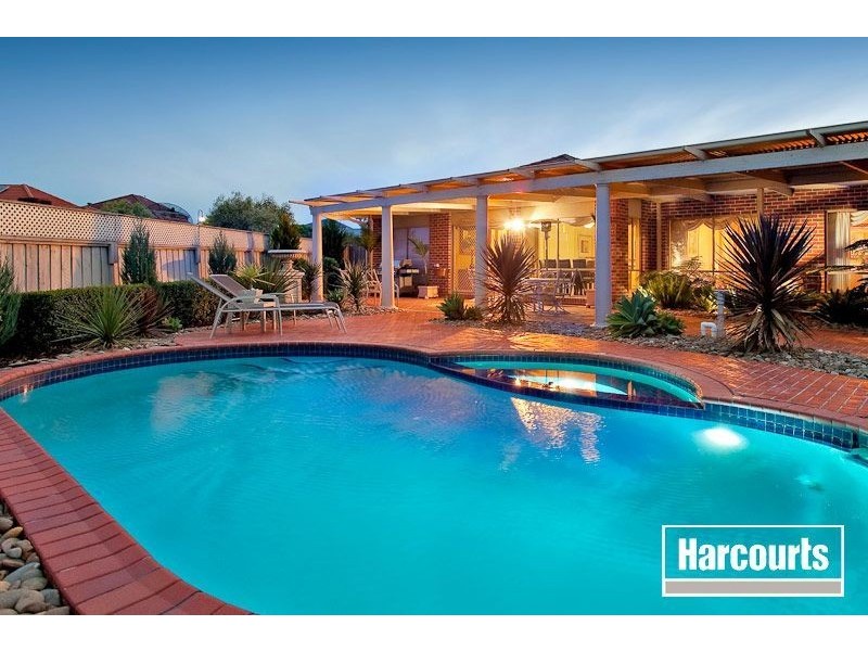 3 Floral Gardens, Narre Warren South VIC 3805