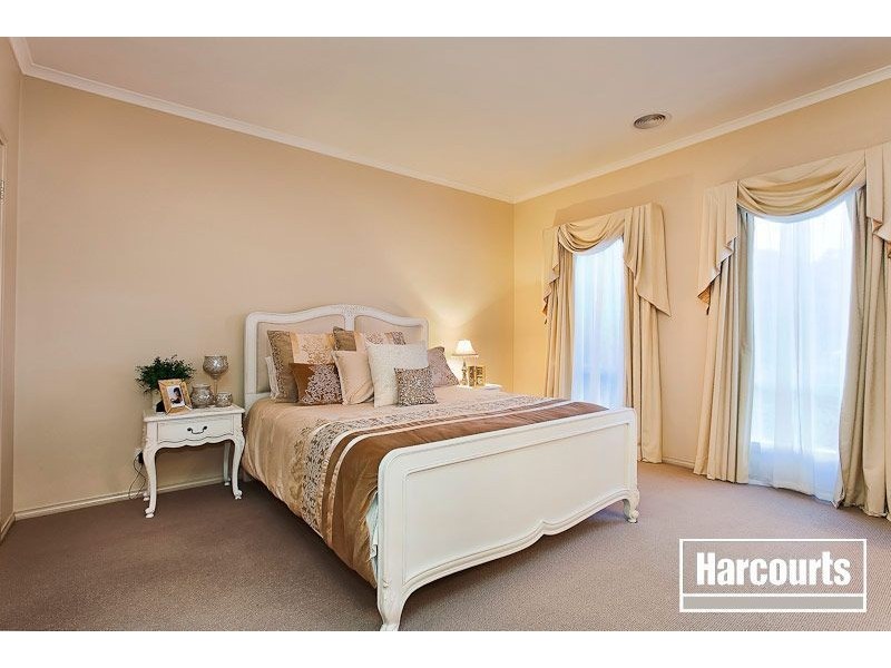 3 Floral Gardens, Narre Warren South VIC 3805