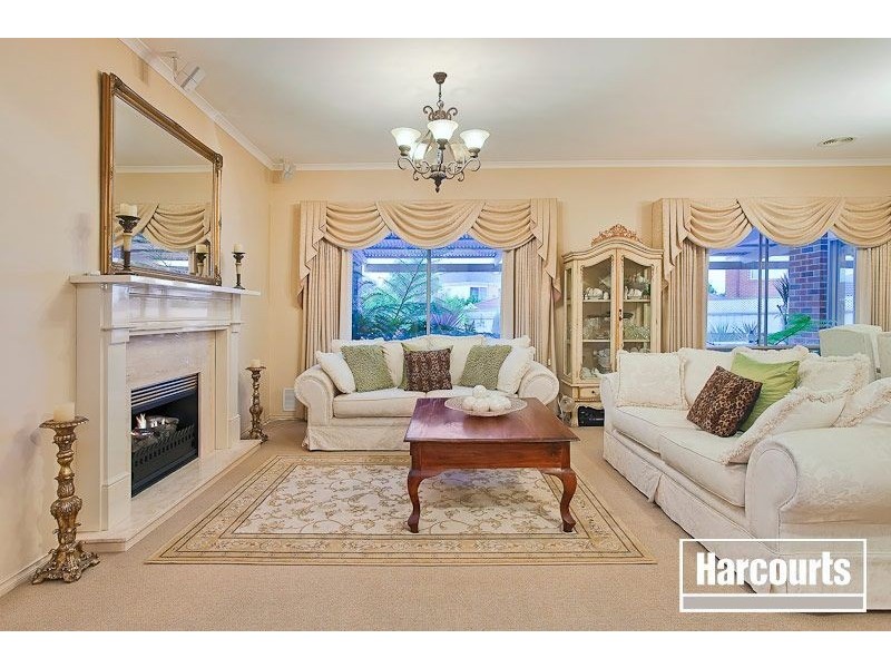 3 Floral Gardens, Narre Warren South VIC 3805
