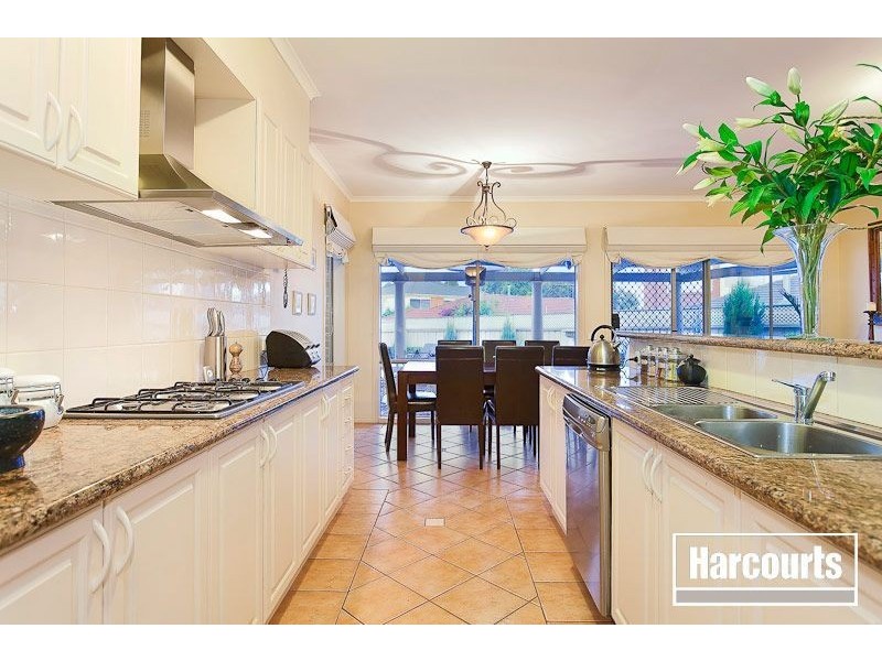 3 Floral Gardens, Narre Warren South VIC 3805