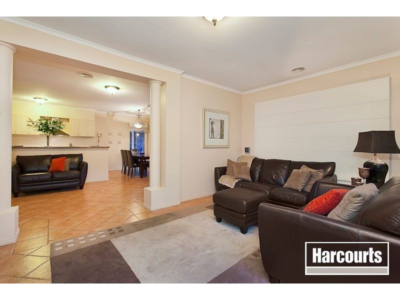 3 Floral Gardens, Narre Warren South VIC 3805