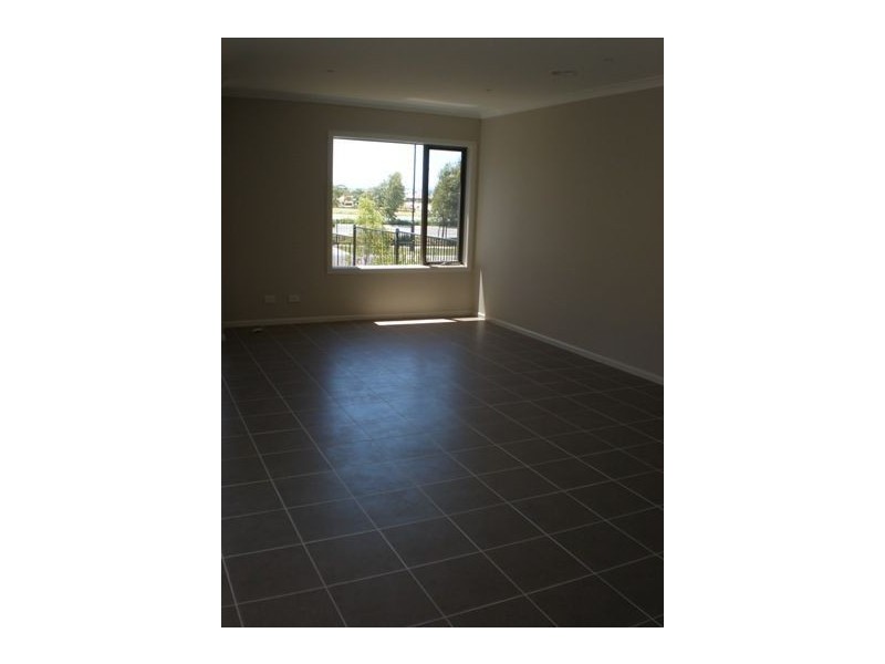 9 Ardor Ave, Cranbourne North VIC 3977