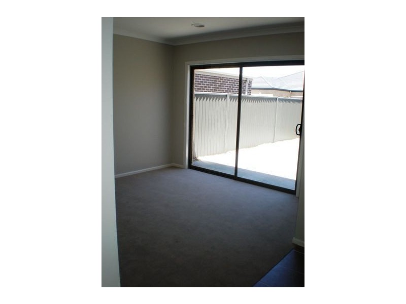 9 Ardor Ave, Cranbourne North VIC 3977