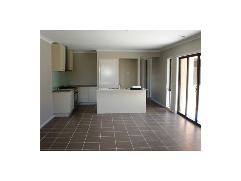 9 Ardor Ave, Cranbourne North VIC 3977