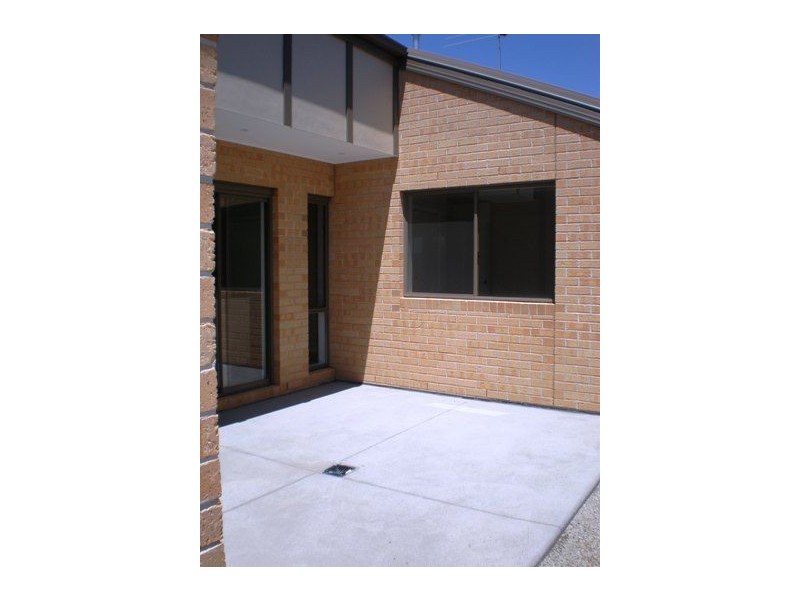 9 Ardor Ave, Cranbourne North VIC 3977