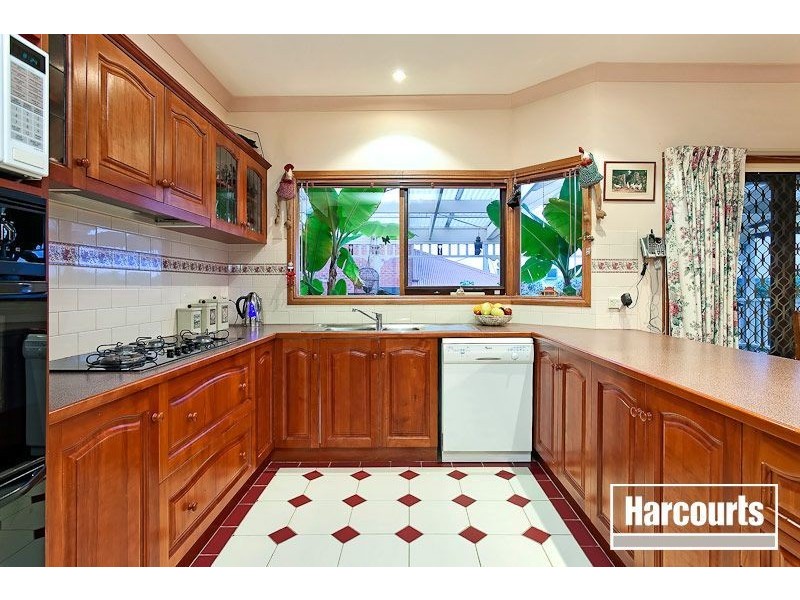 21 Fern Way, Narre Warren South VIC 3805