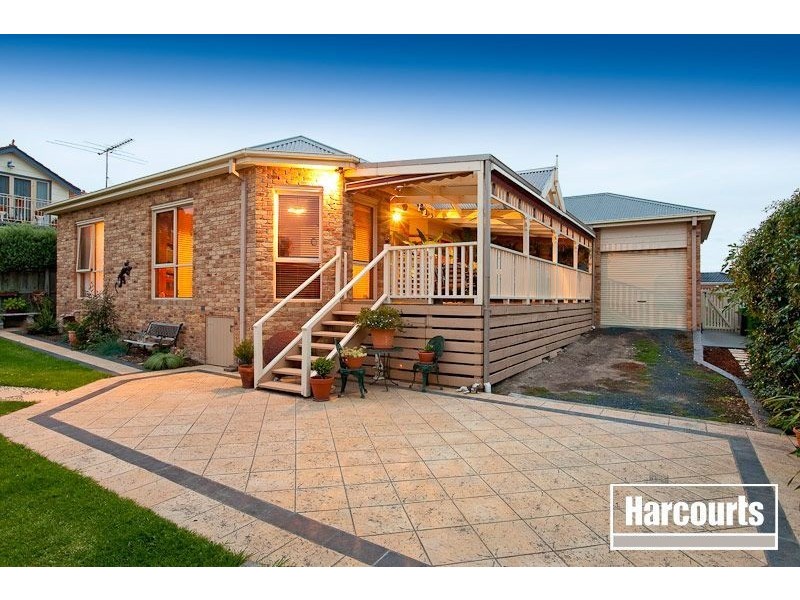 21 Fern Way, Narre Warren South VIC 3805