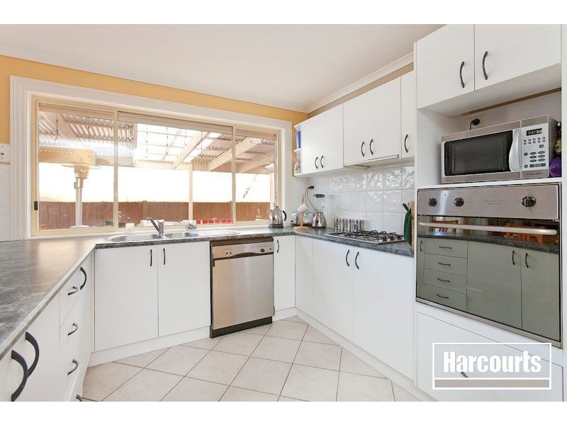 15 Chain Court, Narre Warren South VIC 3805