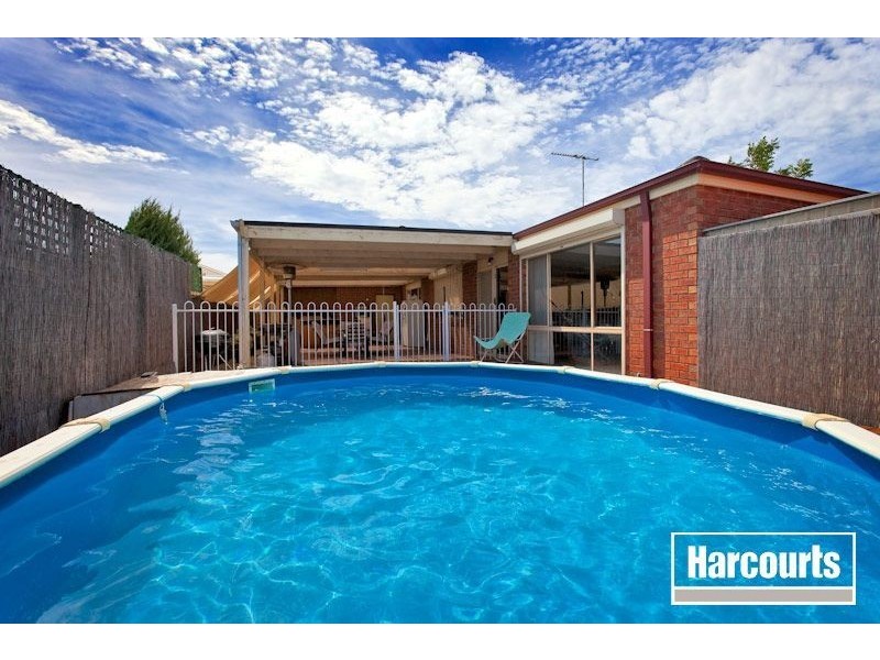 15 Chain Court, Narre Warren South VIC 3805