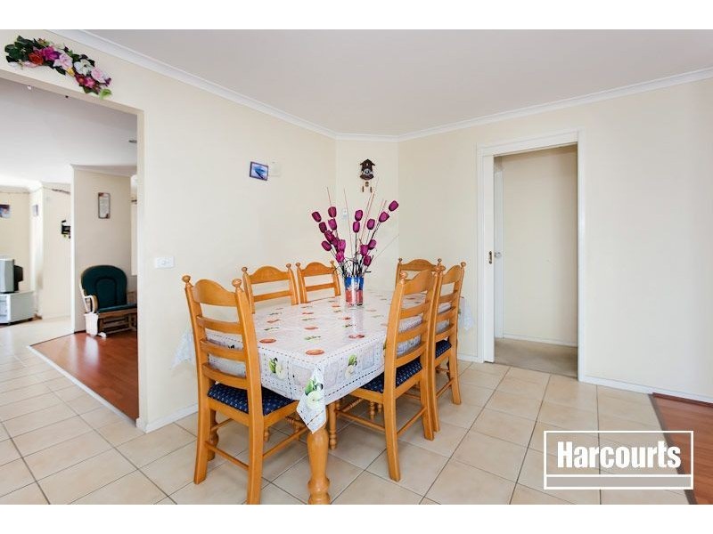 33 Bateman Grove, Hampton Park VIC 3976