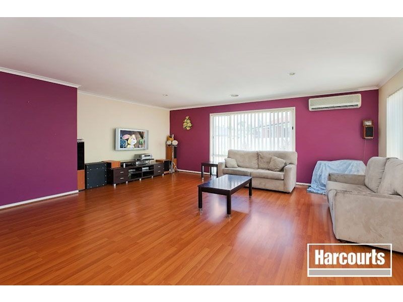 33 Bateman Grove, Hampton Park VIC 3976
