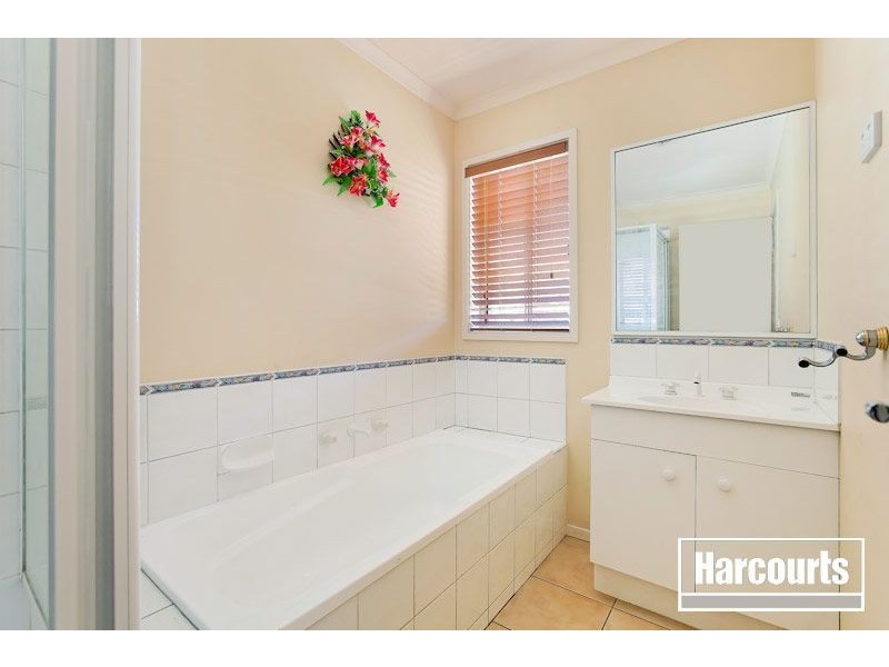 33 Bateman Grove, Hampton Park VIC 3976