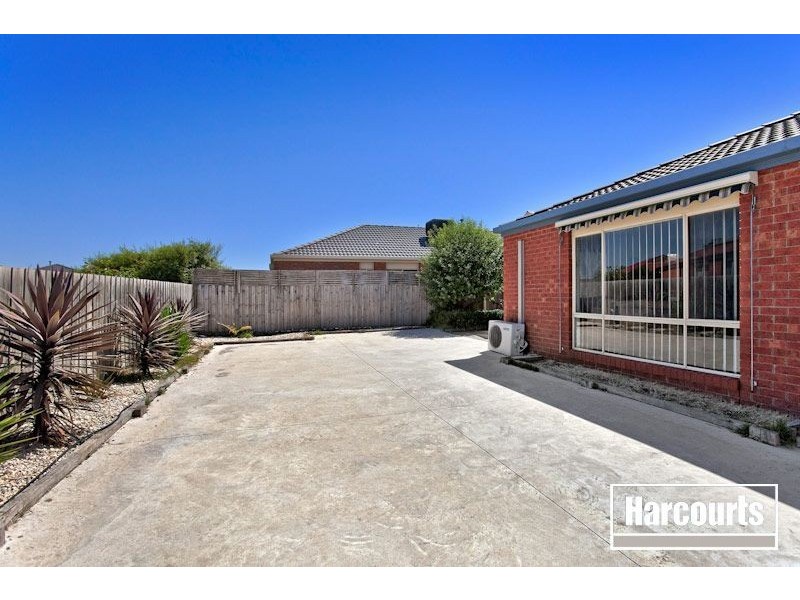 33 Bateman Grove, Hampton Park VIC 3976
