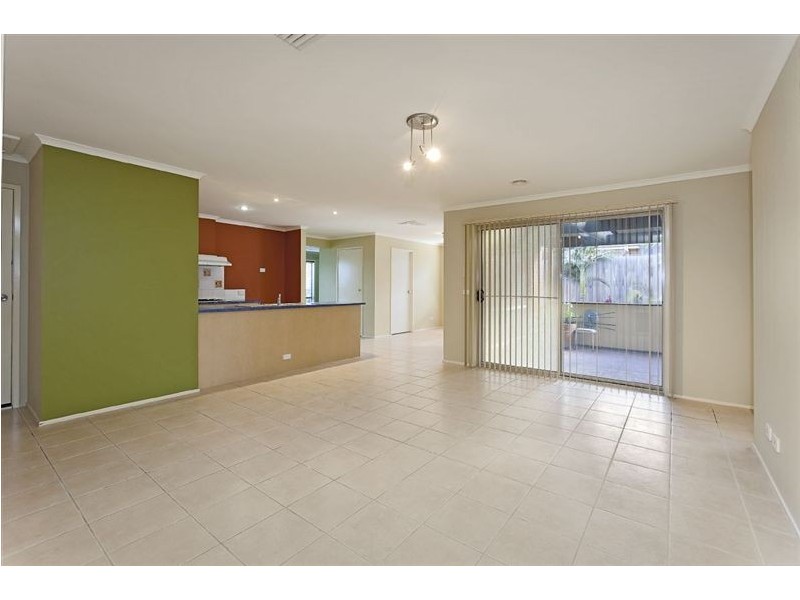 50 Robinswood Parade, Narre Warren South VIC 3805