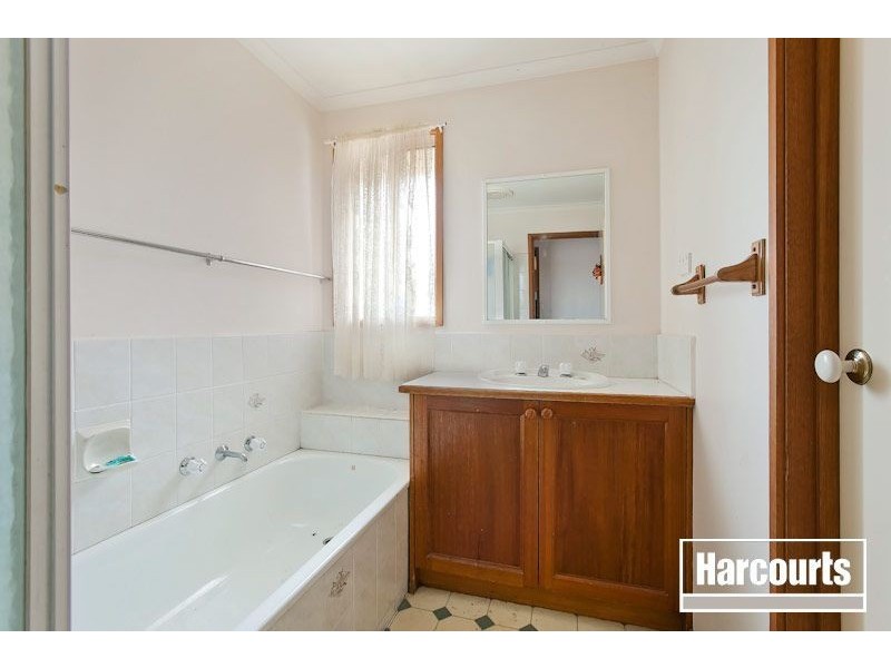 6 Finbar Court`, Narre Warren South VIC 3805