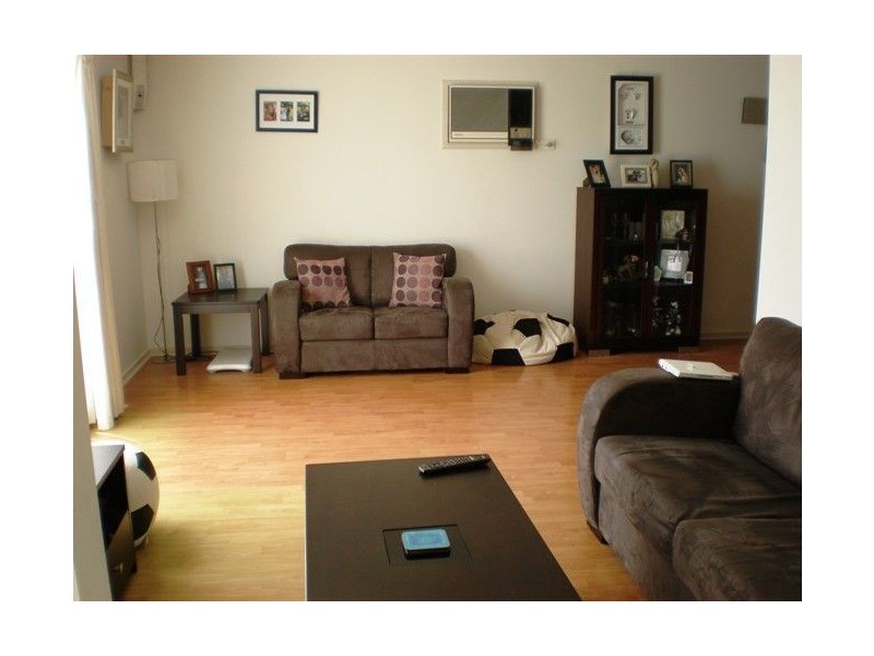 8 Michelle Drive, Hampton Park VIC 3976