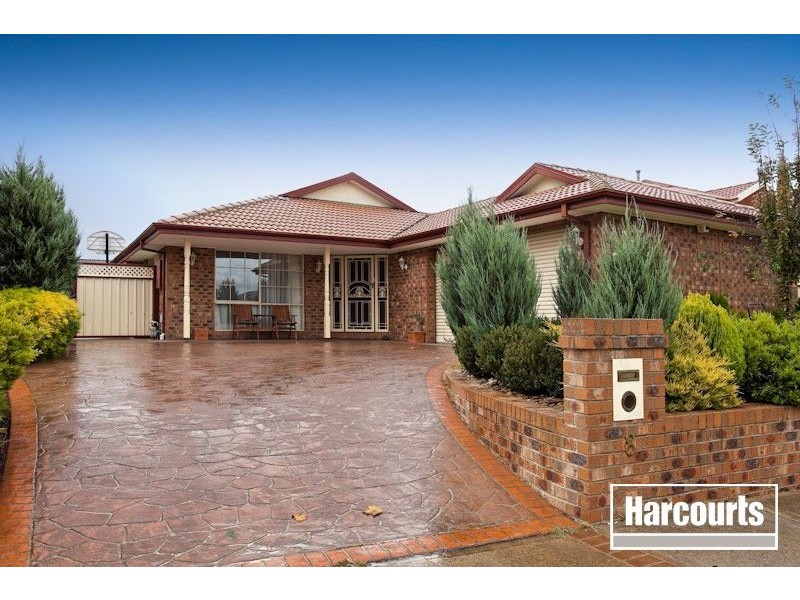 8 Dunmera Crescent, Narre Warren South VIC 3805