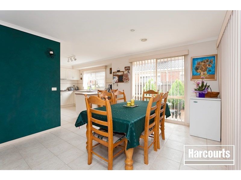 8 Dunmera Crescent, Narre Warren South VIC 3805