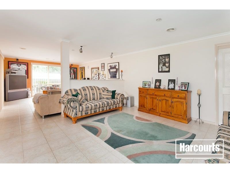 8 Dunmera Crescent, Narre Warren South VIC 3805