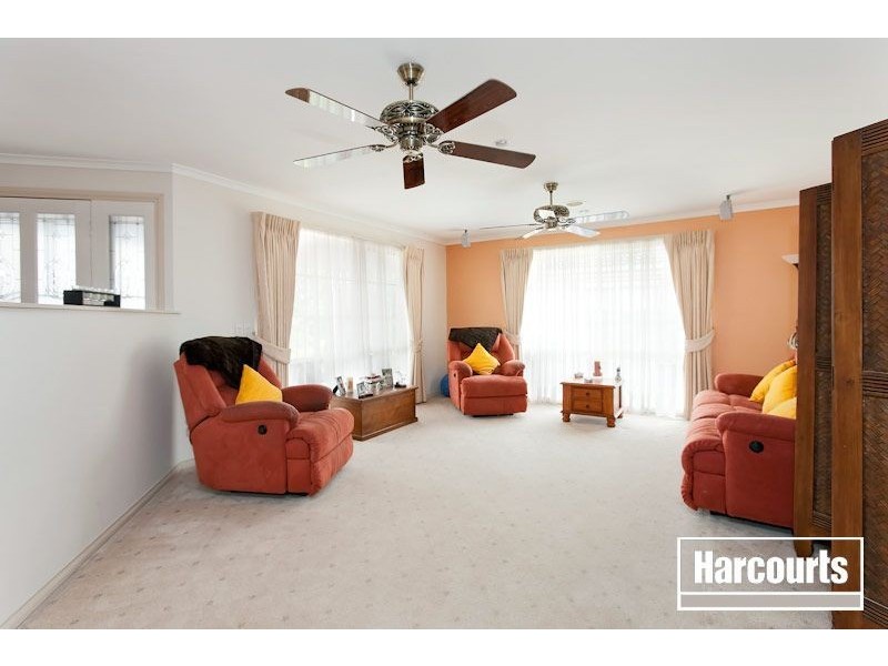 8 Dunmera Crescent, Narre Warren South VIC 3805