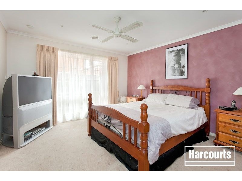 8 Dunmera Crescent, Narre Warren South VIC 3805