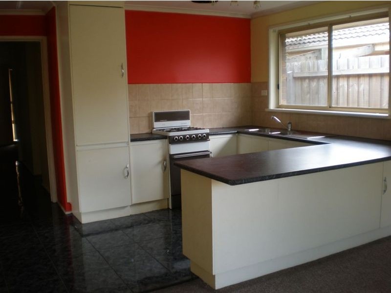 10 Hawking Avenue, Hampton Park VIC 3976