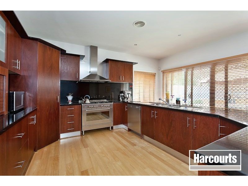 14 Fairview Avenue, Narre Warren North VIC 3804