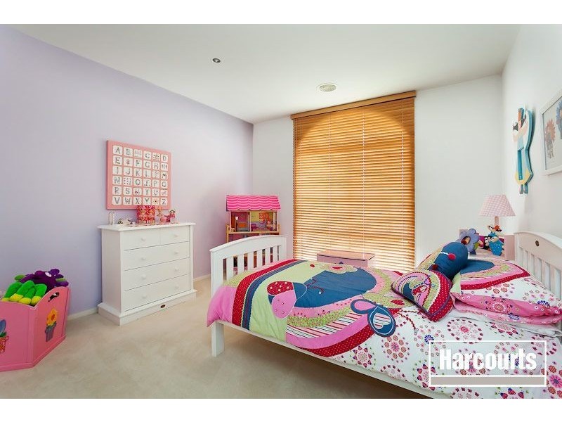 14 Fairview Avenue, Narre Warren North VIC 3804