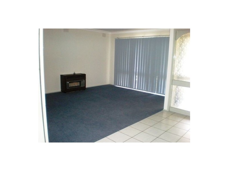 37 Fenfield Street, Cranbourne VIC 3977