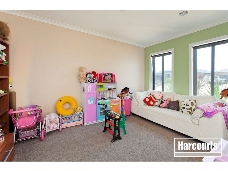 10 Middlesex Court, Cranbourne North VIC 3977